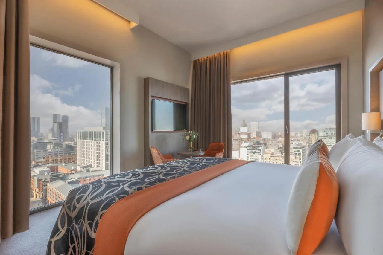 Executive King Corner City View